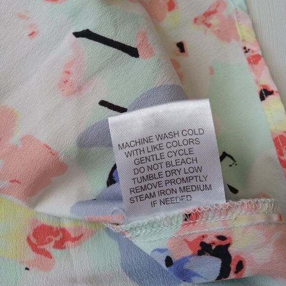 Adam Levine Colorful Pastel Flowers Lightweight Sleeveless Blouse Women's Large - Picture 5 of 12